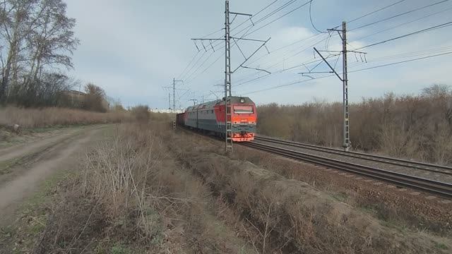 Российские поезда идут через Казахстан. Петропавловск.