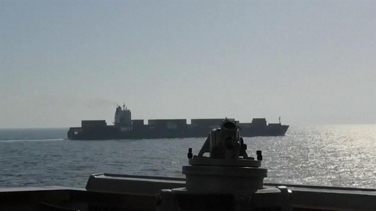 Тегеран ударил дронами по американским кораблям в ответ на захват иранского судна