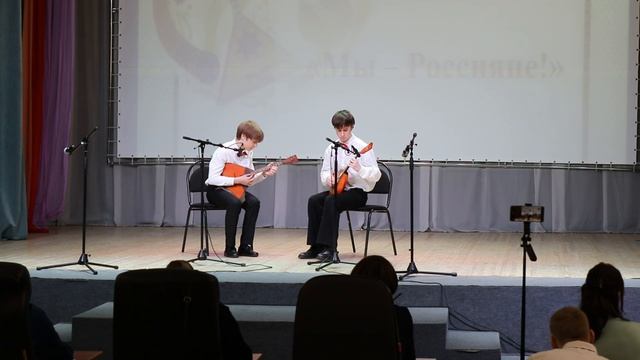 Дуэт: Прохоров Николай, Букреев Юрий (балалайка).