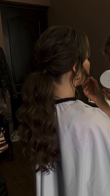 красивая вечерняя прическа низкий хвост