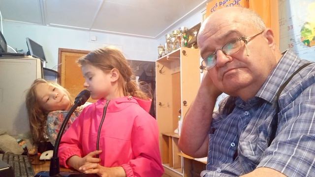 R9FF=Дарина с днем радиолюбителя