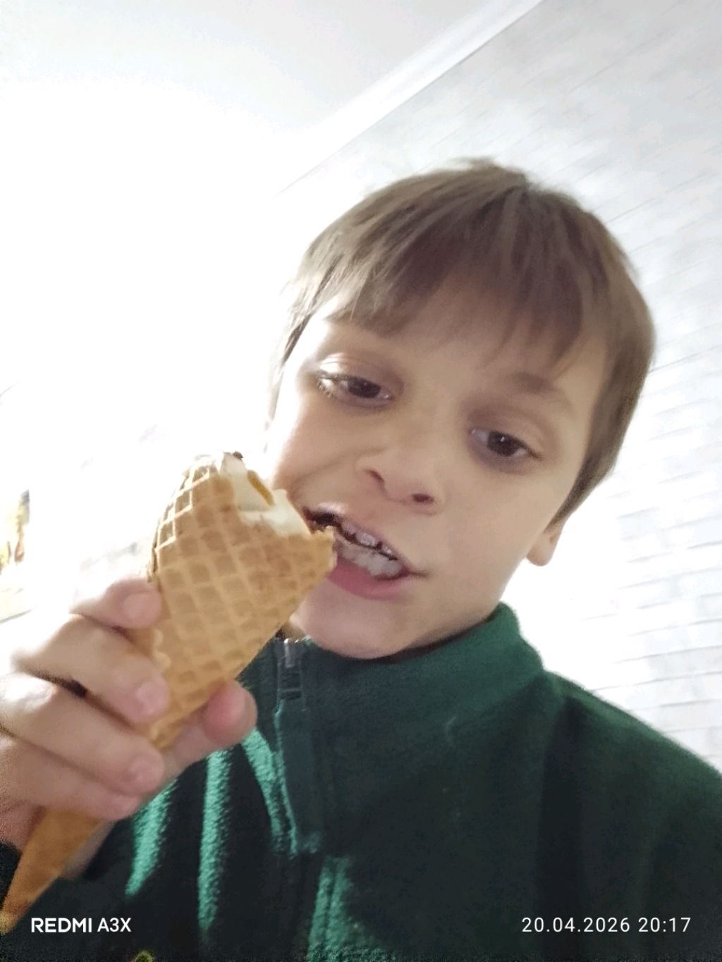 едим мороженое