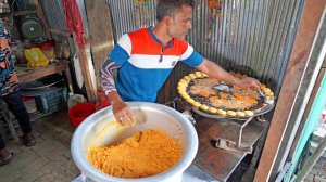 Знаменитые кусочки Богер Гачи размером с ложку — бангладешская уличная еда