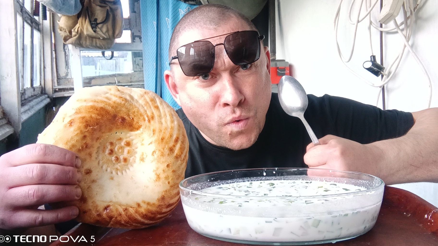 мукбанг/обжорыч/окрошка/