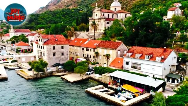 Я ЛИСТАЮ СЕБЯ