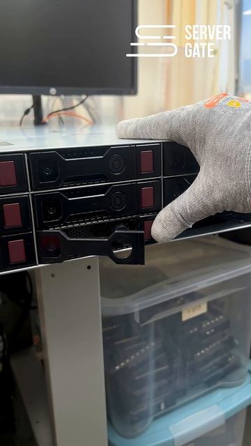 В наличии широкий выбор серверного оборудования и комплектующих