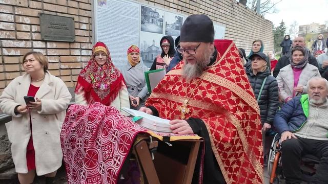 Освящение иконы Преп. Феодора Студита над входом в храм