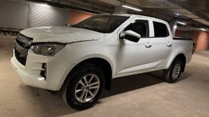 Isuzu D-Max; 3.0 AT; 2021; Белый