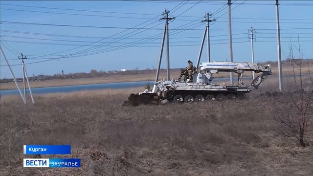С помощью инженерной машины разграждения проведена опашка микрорайона Черемухово