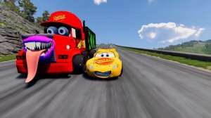 Гигантский грузовик MACK против машинок Молнии Маккуина - Beamng.Drive