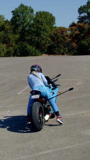 Катя Алмаз мото девушка на Дукати Ламборгини