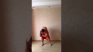 Делаем утреннюю зарядку. Простые движения для тонуса и бодрости.