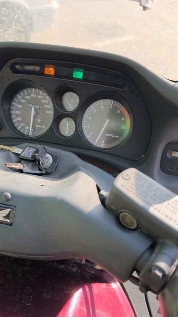 Honda ST 1100 Pan European красный 2 часть