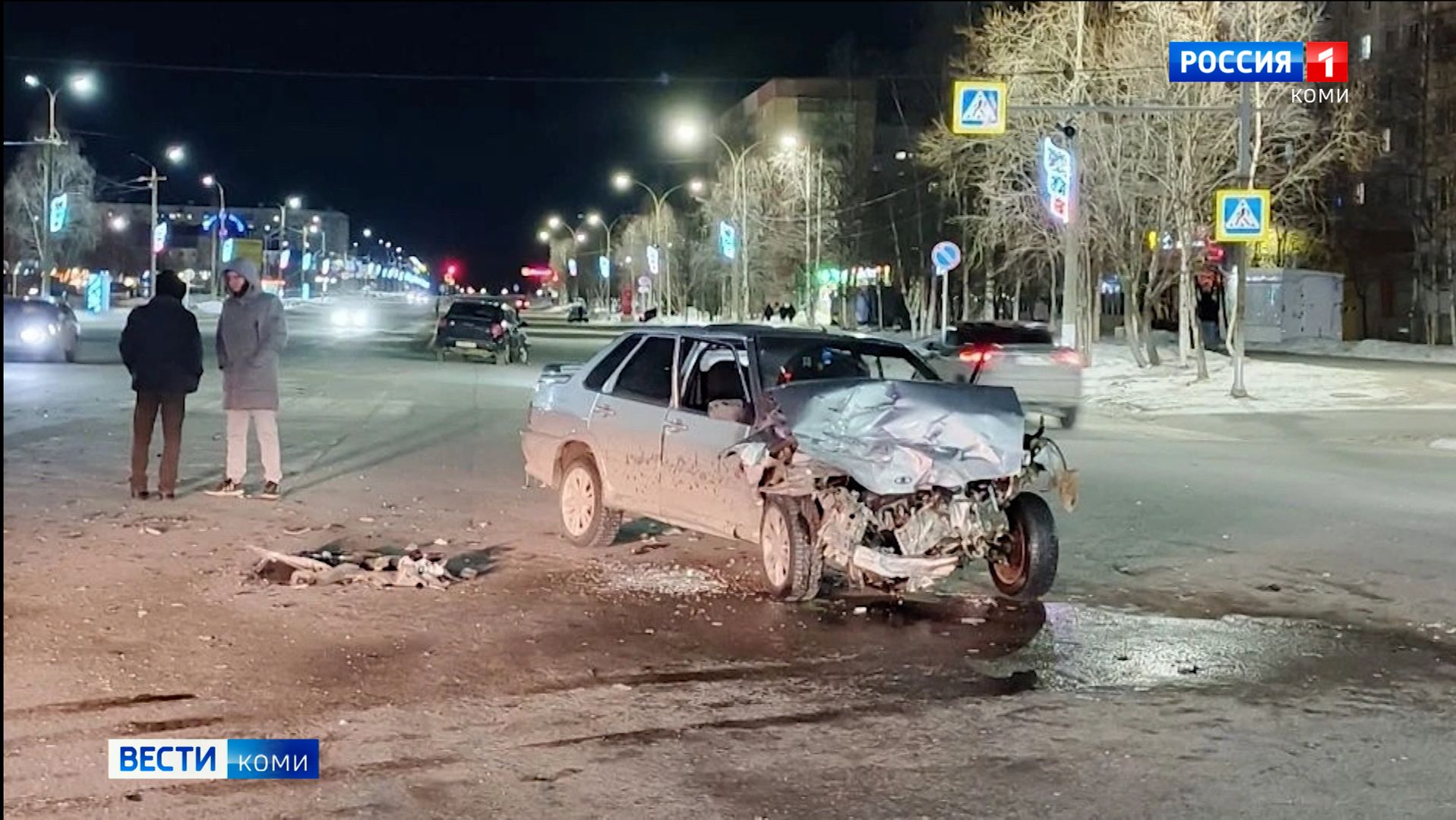 В Усинске автоледи на Porsche Cayenne проехала перекресток на красный свет и врезалась в «пятнашку»