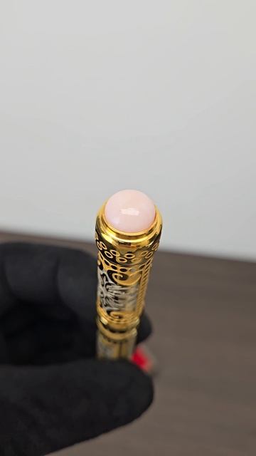 Позолоченная шариковая ручка с розовым опалом