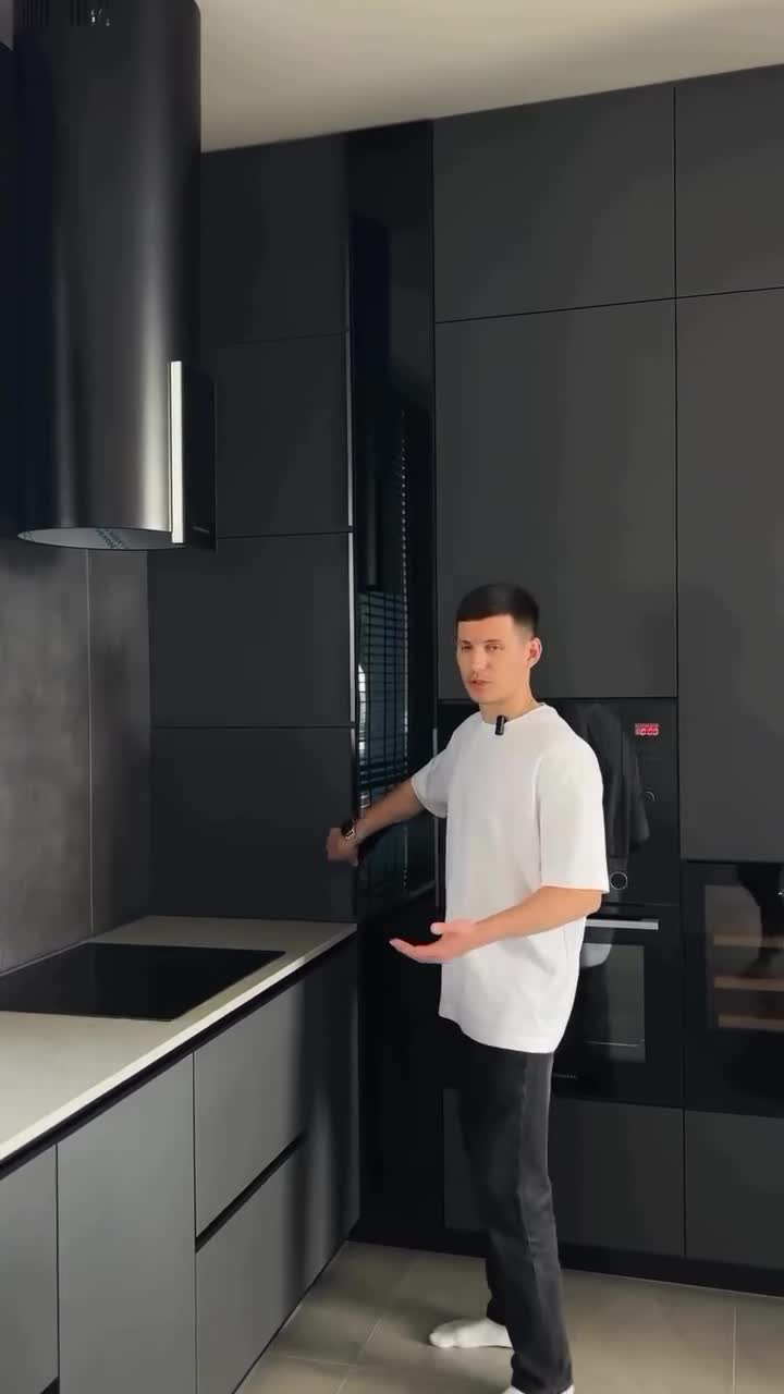 Как вам такой вариант оформления угловой части кухонного гарнитура?