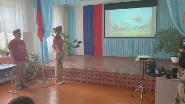 Открыли мемориальную доску и парту Героя