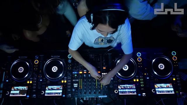 Kara _ Live From DnB Allstars 360°_1080p