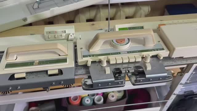 В НАЛИЧИИ Brother KH 120 однофонтурная вязальная машина 7 класса цена 122 тыс руб тел 89153201139