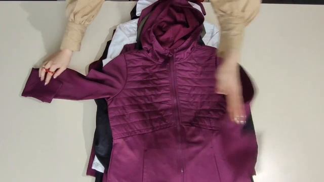 Лот 2649 СТОК Спортивная куртка лёгкая AVIA 1390р_кг 5кг 13ед