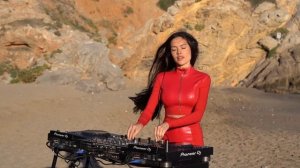 Каспийский Груз & Lesya  - По ресторану Remix