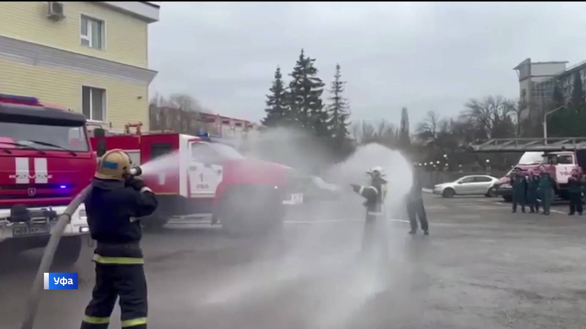 В Уфе проводили на заслуженный отдых двух сотрудников пожарной охраны