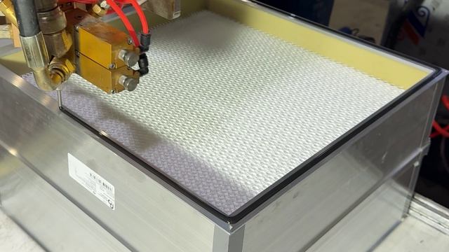 Решения по автоматизации для микроэлектроники электрики и машиностроения. Нанесение и дозация.