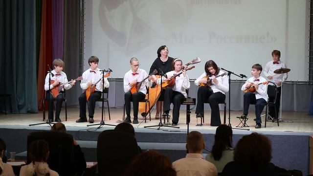 «Образцовый коллектив» ансамбль р.н.и. «Веселые потешки».