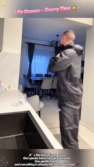 Он каждый раз реагирует мгновенно… Это и есть любовь ❤️