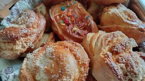 Пеку булочки