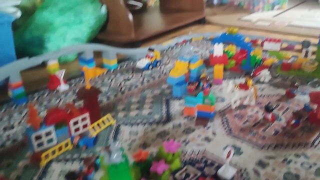 СРОЧНО ПОСТРОИЛИ ГОРОД С БРАТОМ