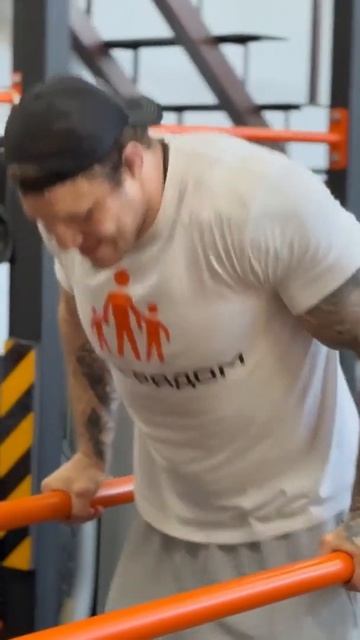 Viking House vs Отцы рядом