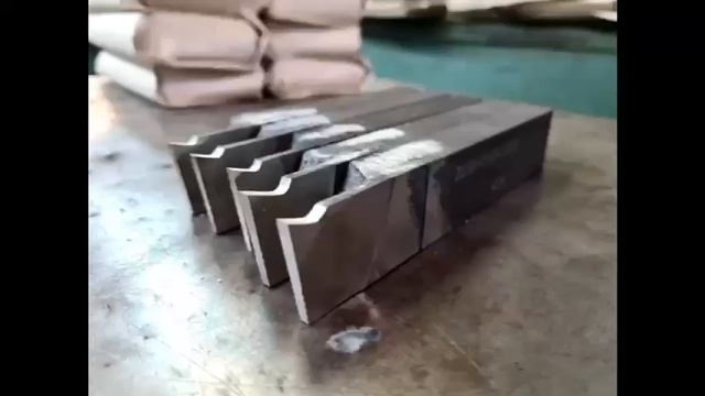 Токарные резцы