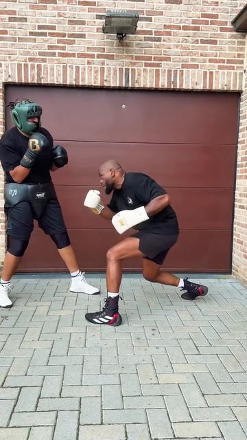 Make Sure That Each Move Has A Follow-up #martialart #boxingworkout #community.mp4