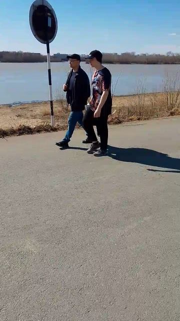 Весенняя набережная