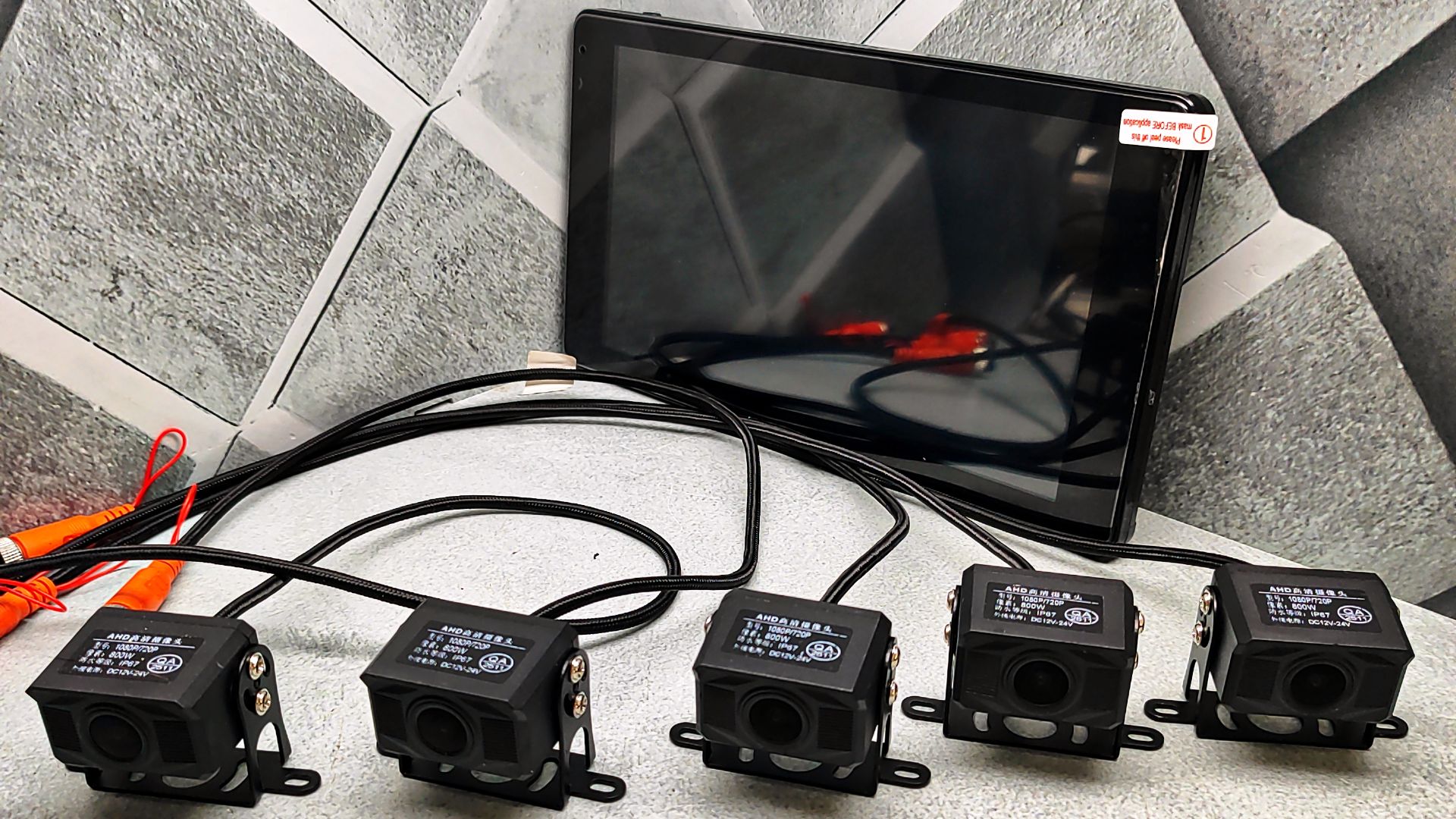 PERVOI PZ-617-5AHD Видеорегистратор для грузовых авто 12-36 вольт на 5 камер