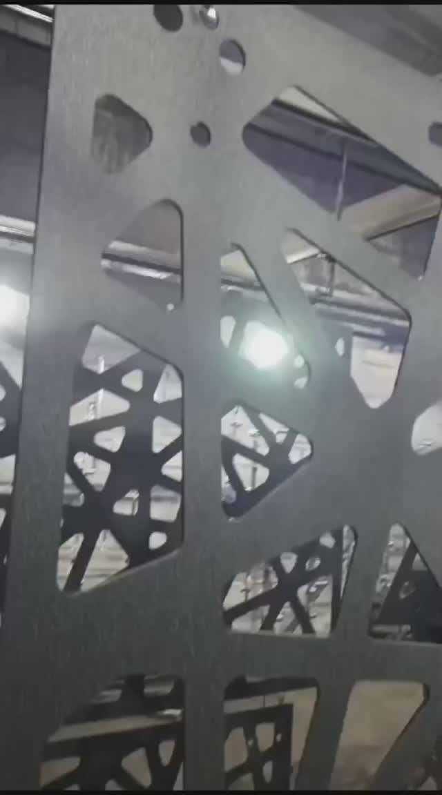 Покраска ограждения паутинка