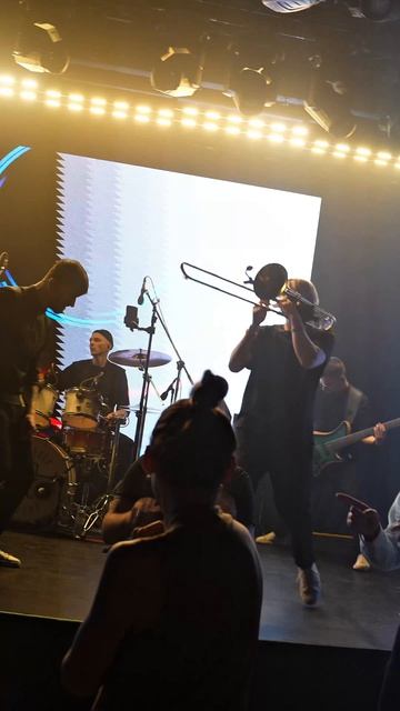 Поехали бы с нами?