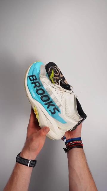 Две самые захватывающие трейловые
модели 2026 года: 

📌Mizuno Neo Accera
📌Brooks Cascadia Elite