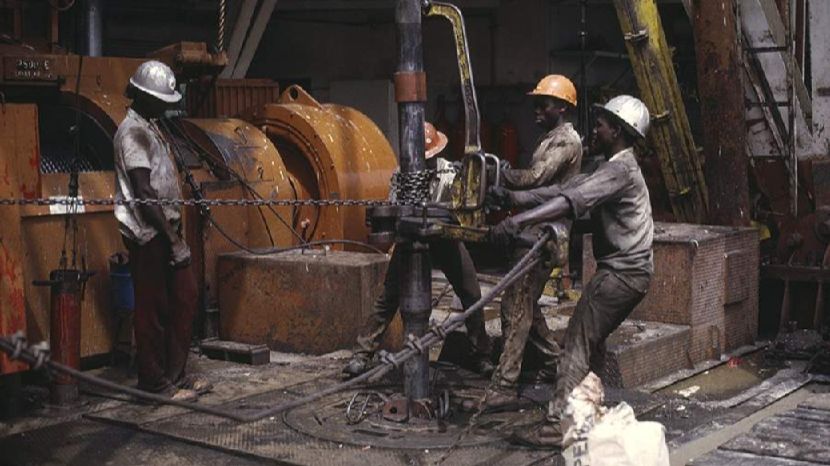 WSJ сообщила о поиске месторождений нефти в Африке и Южной Америке