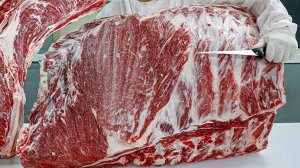 Невероятное мастерство разделки говядины! Удивительный мастер корейского барбекю