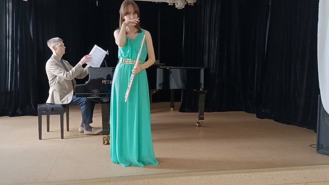 Исполняет Гришина Виталия.mp4