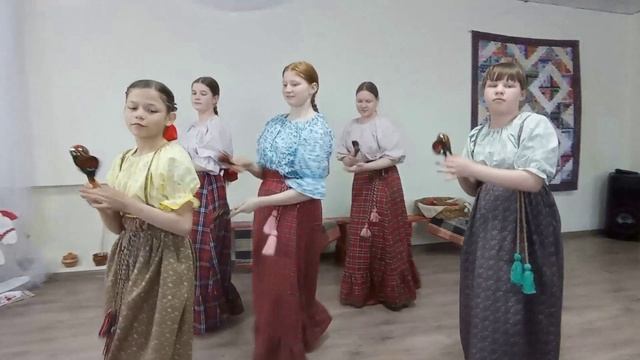 Видео-зарисовки выступления детского фольклорного коллектива 