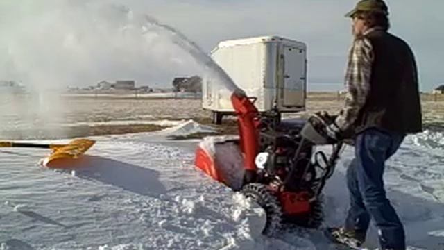 Снегоуборщик HUSQVARNA