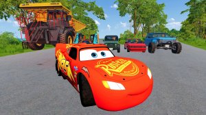 КТО ДАЛЬШЕ? 🏆 Молния Маквин и Тачки: Великий Прыжок с горы! Эксперимент в BeamNG.drive