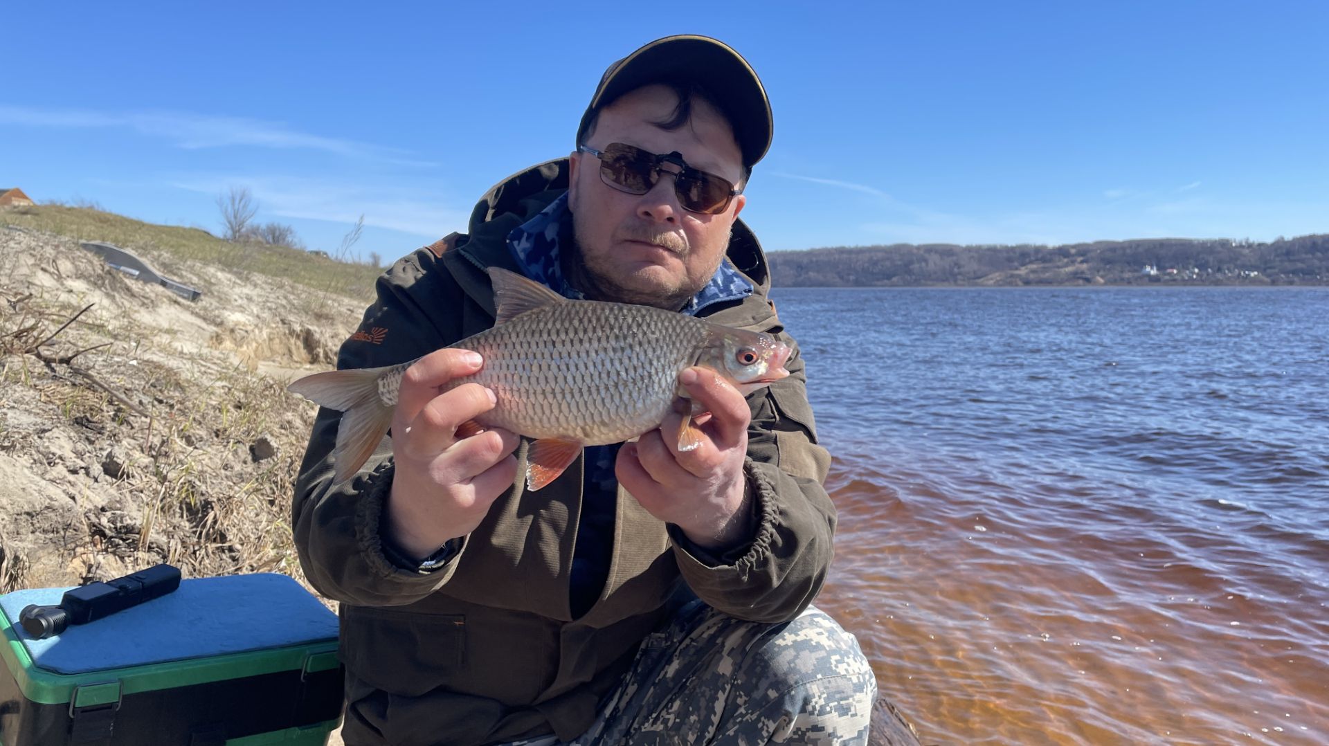 Плотва сегодня, густера завтра. Два дня с фидером на Волге в середине апреля.