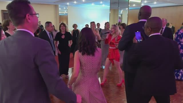 Кавер группа Жар птица на корпоратив, юбилей, свадьбу в Москве