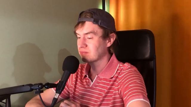 Смотри-ка, показал кулак - и сразу шелковая стала! Побежала в банк деньги снимать! Радовался муж.