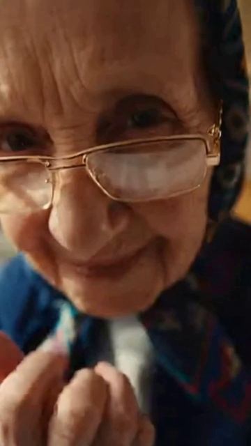 Когда решила кардинально сменить имидж, но осталась на той же кухне 😂
#бабушка #бабуля #бабка #юмор