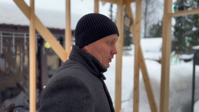 Строящийся дом.